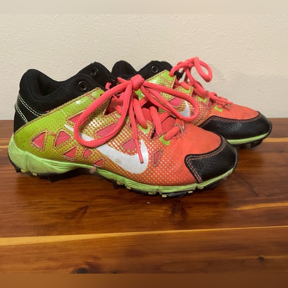 Nike t-ball pink & neon green cleats child size 13 - Picture 3 of 8